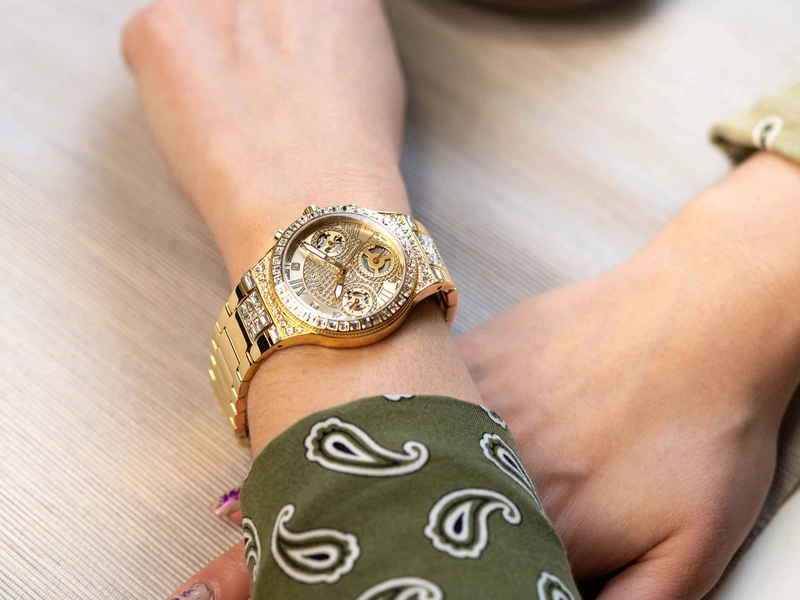 Zegarek damski GUESS GW0320L2 Moonlight 