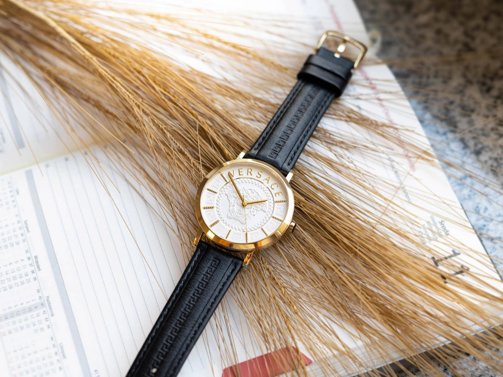 Zegarek męski VERSACE VEJ400221 V-Essential