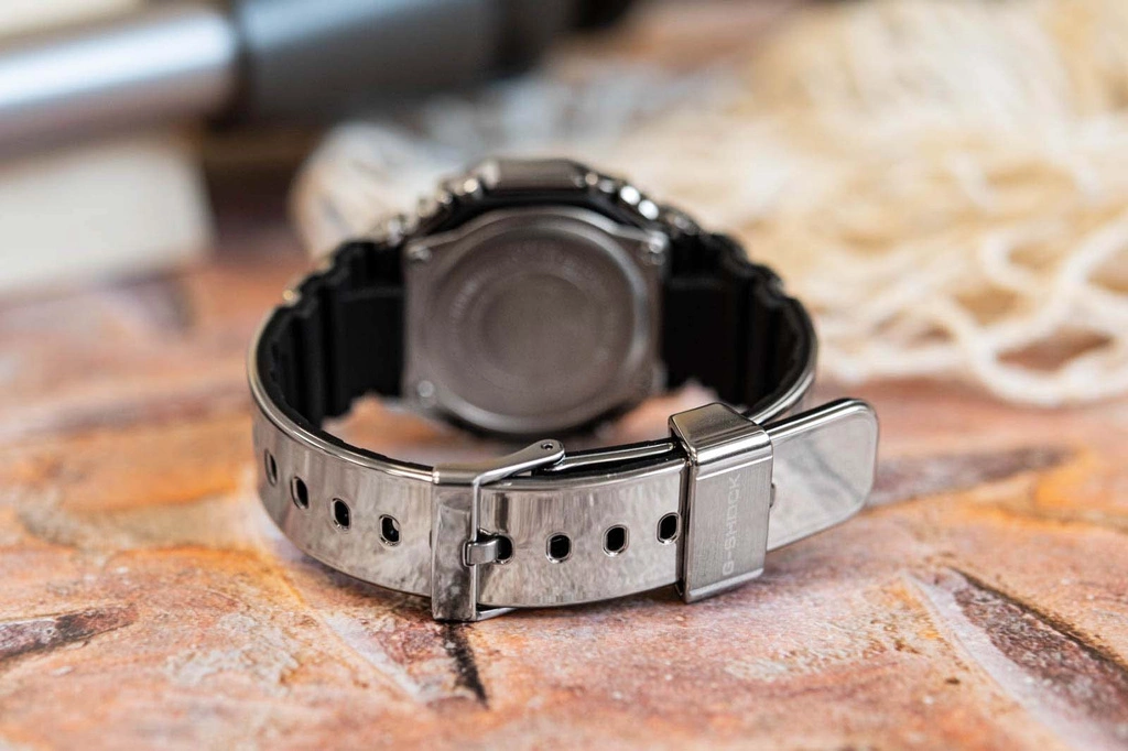 Zegarek męski CASIO G-SHOCK GM-2100YM-8AER Fine Metallic