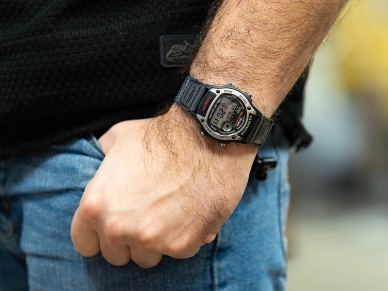 Zegarek męski CASIO W-220HF-8AVEF