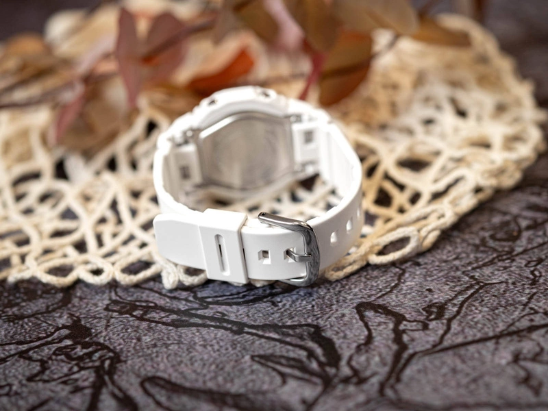 Zegarek damski CASIO G-SHOCK GMA-P2100VA-7AER Soak Up The Shimmer  