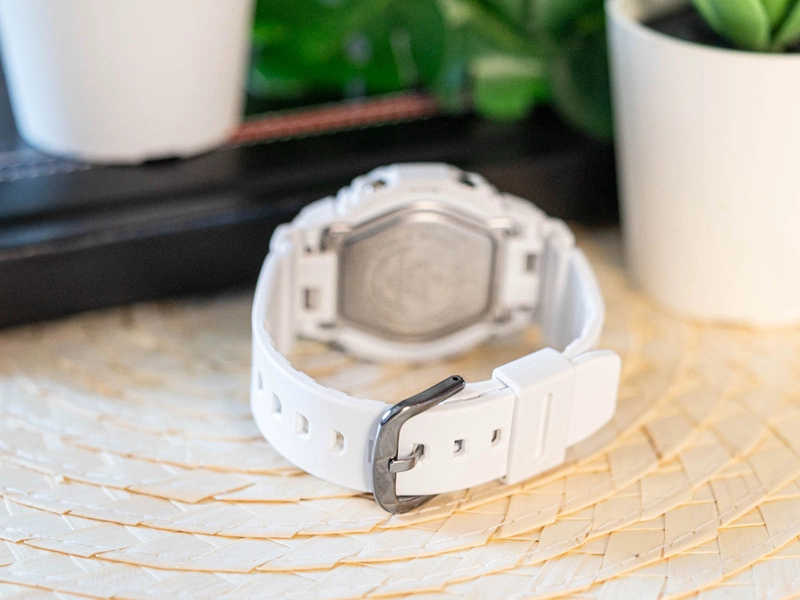 Zegarek damski CASIO G-SHOCK GMA-P2100M-7AER