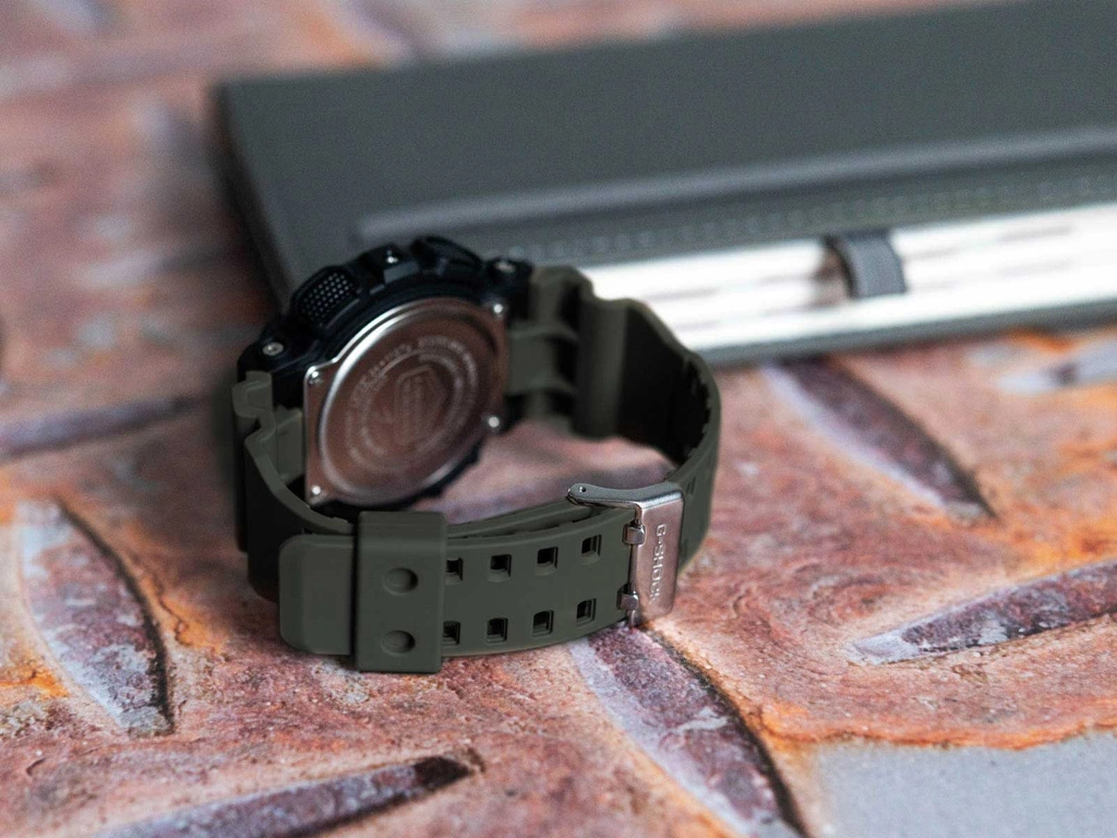 Zegarek męski CASIO G-SHOCK GA-710TU-1A3ER