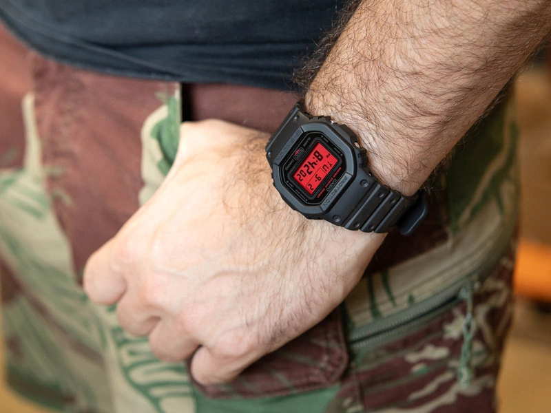 Zegarek męski CASIO G-SHOCK CASIO DW-5600BBR-1ER
