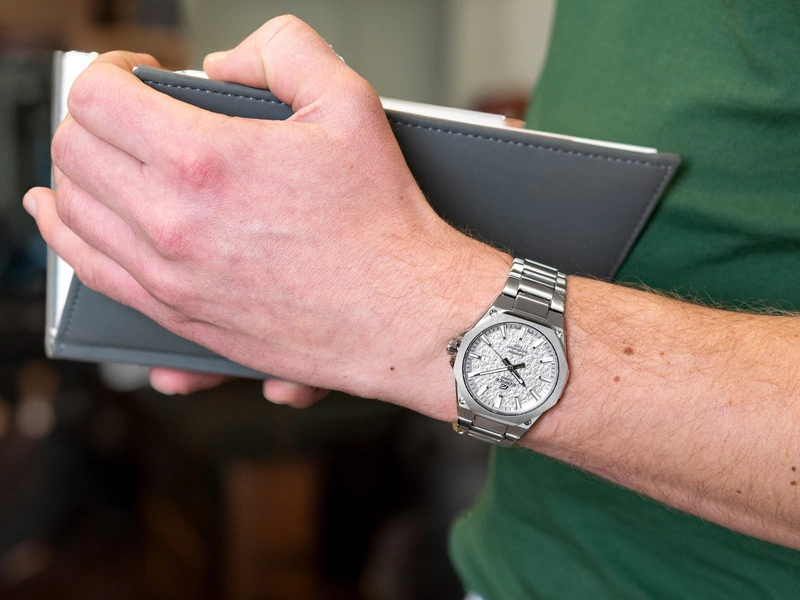 Zegarek męski CASIO Edifice EFR-S108DE-8AVUEF