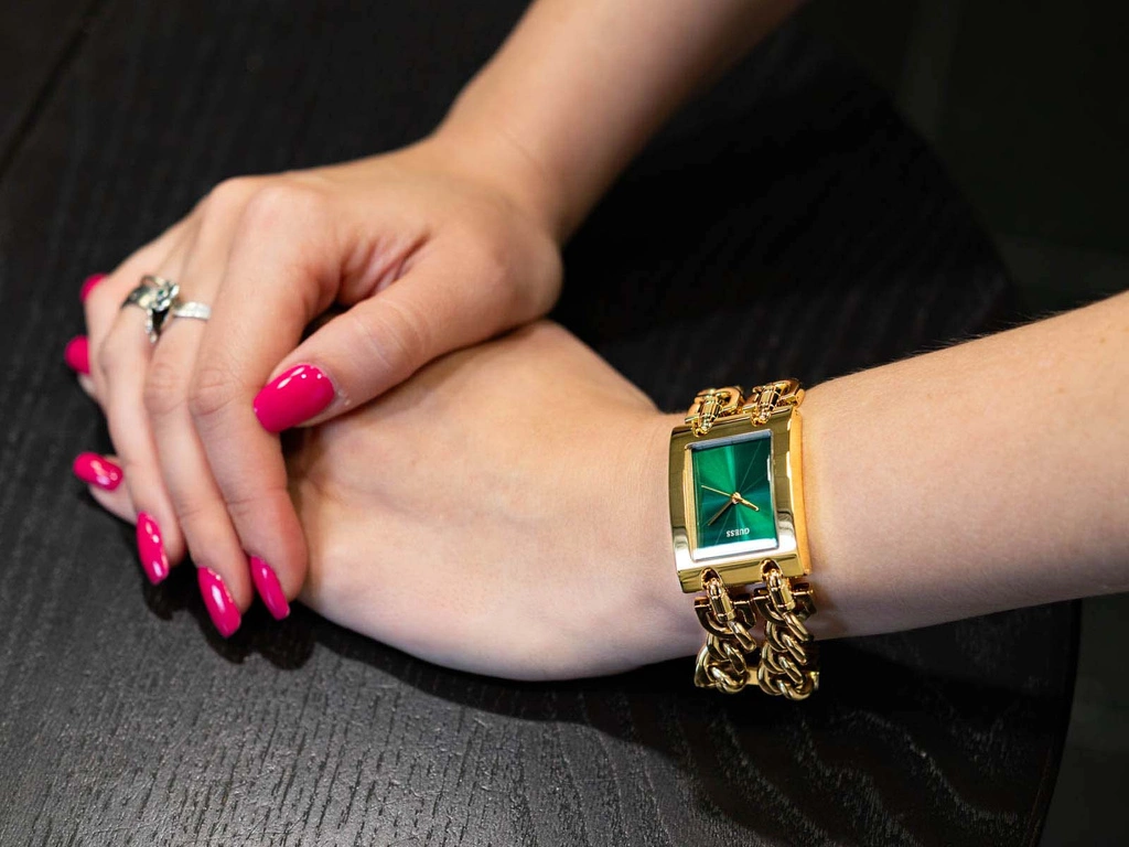 Zegarek damski GUESS GW0740L2 Mod Heavy Metal