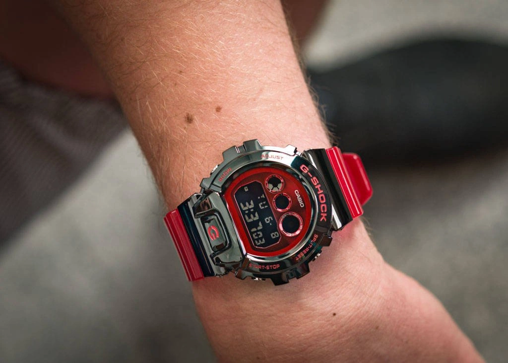 Zegarek męski CASIO G-SHOCK GM-6900B-4ER Metal Covered