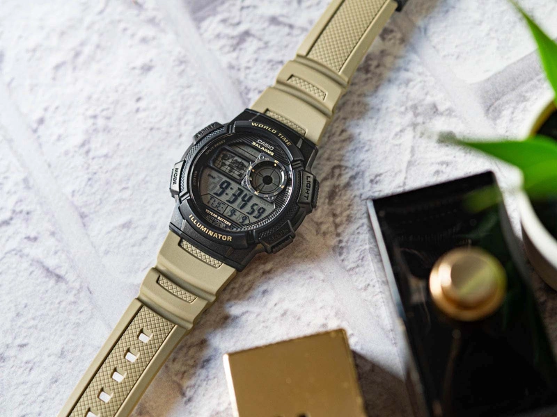 Zegarek męski CASIO AE-1000W-5AVEF