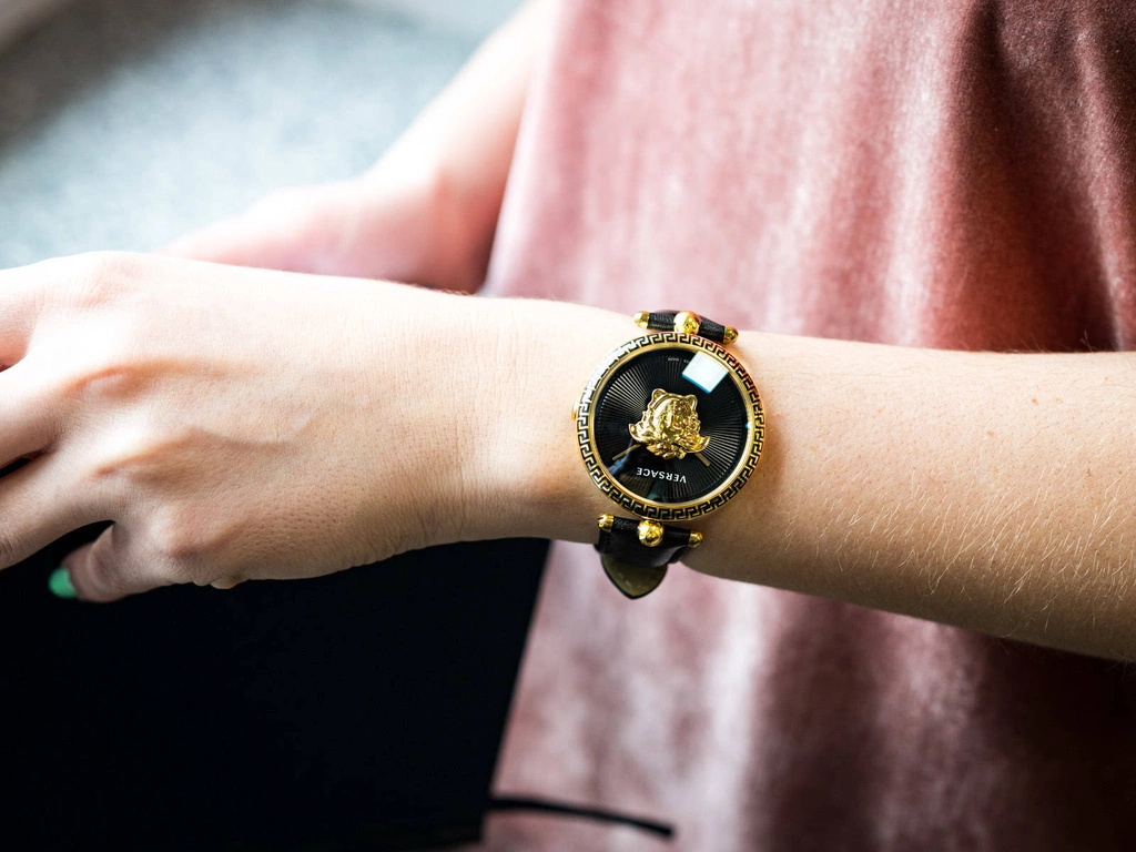 Zegarek damski VERSACE VECO01922 Palazzo