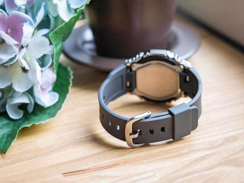 Zegarek damski CASIO G-SHOCK GM-S2110-4AER