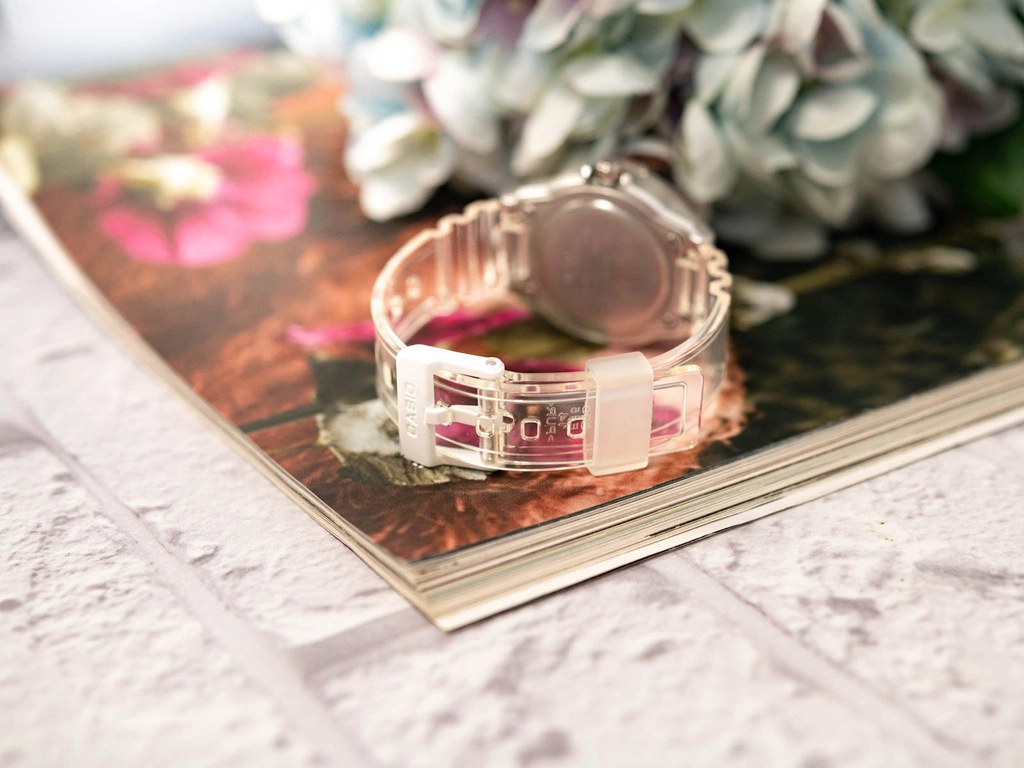 Zegarek damski CASIO LRW-200HS-7EVEF