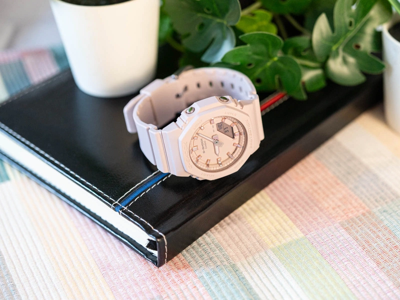 Zegarek damski CASIO G-SHOCK GMA-P2100M-4AER