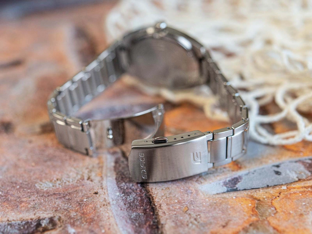 Zegarek męski CASIO Edifice EFB-109D-2AVEF