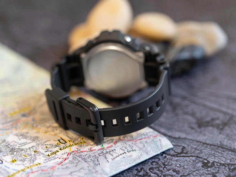 Zegarek męski CASIO G-SHOCK DW-6900U-1ER 