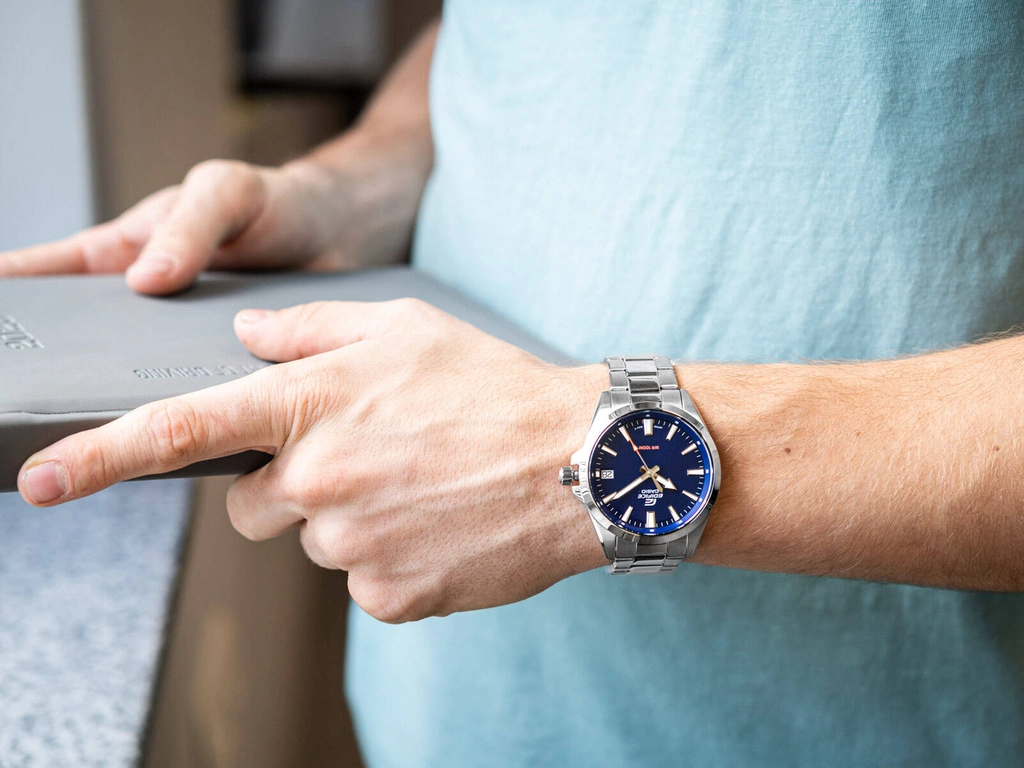 Zegarek męski CASIO Edifice EFV-100D-2AVUEF