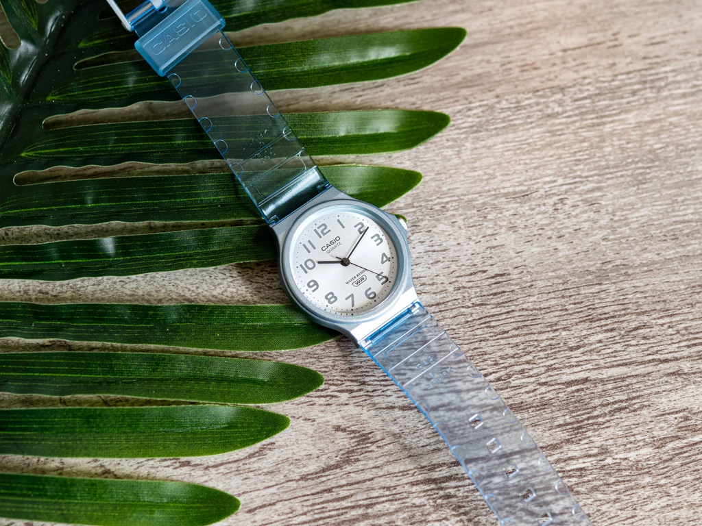 Zegarek damski CASIO MQ-24S-2BEF