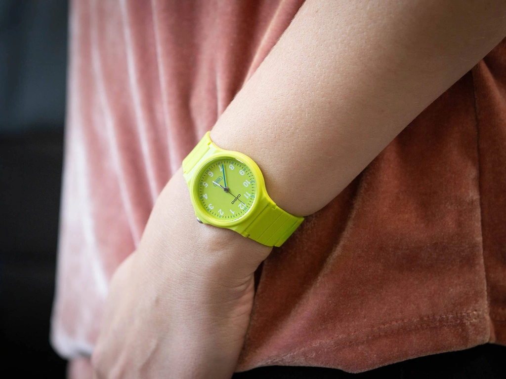 Zegarek damski CASIO LQ-24B-3BEF