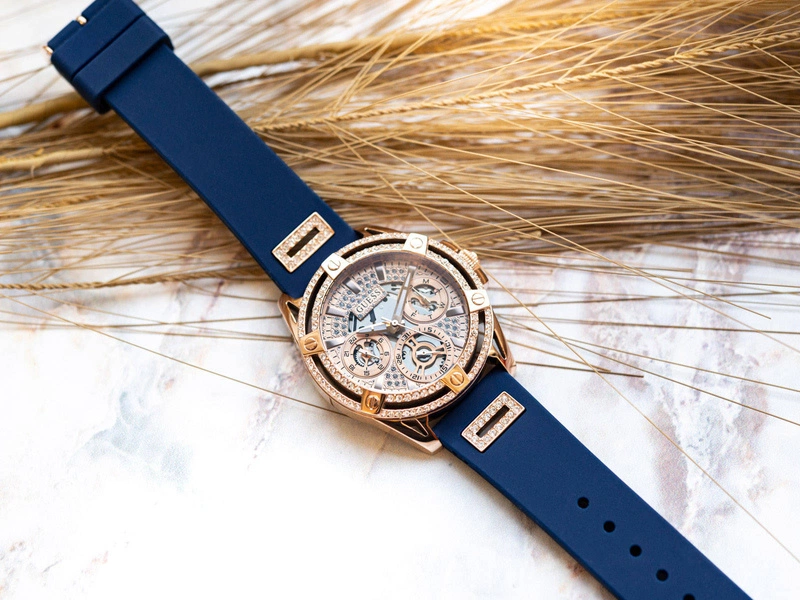 Zegarek damski GUESS GW0536L5 Queen 