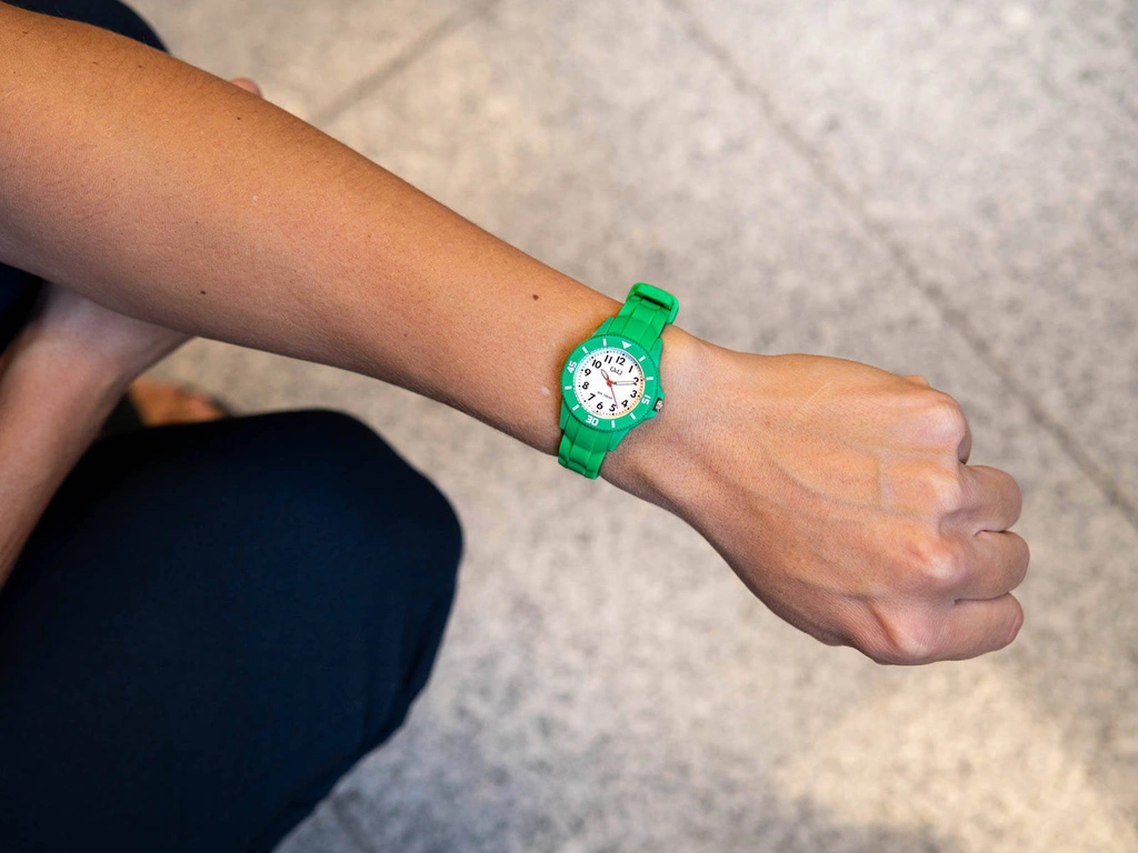 Zegarek damski Q&Q V26A-007VY