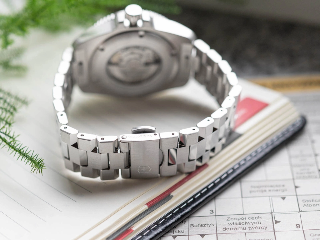 Zegarek męski Victorinox 242010 Journey 1884