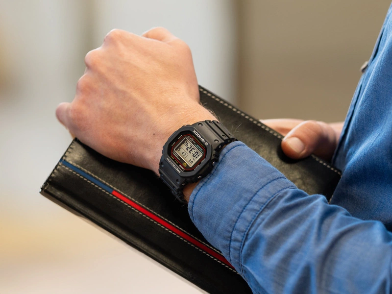 Zegarek męski CASIO G-SHOCK CASIO DW-5000R-1AER