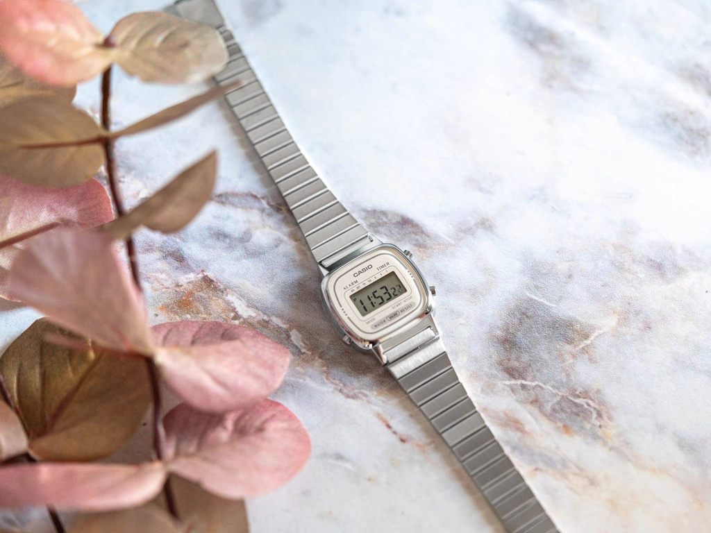 Zegarek damski CASIO LA670WEA-8AEF