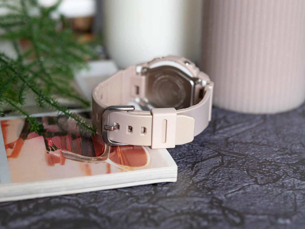 Zegarek damski CASIO G-SHOCK GMA-P2100ST-9AER