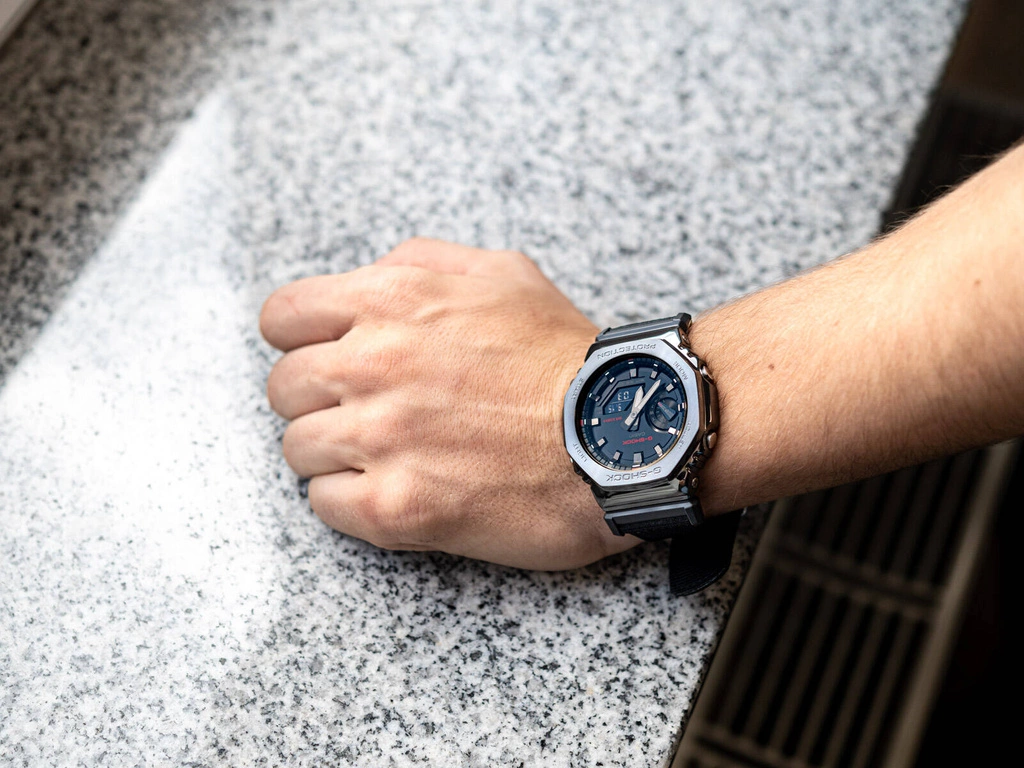 Zegarek męski CASIO G-SHOCK GM-2100CB-1AER Metal Covered