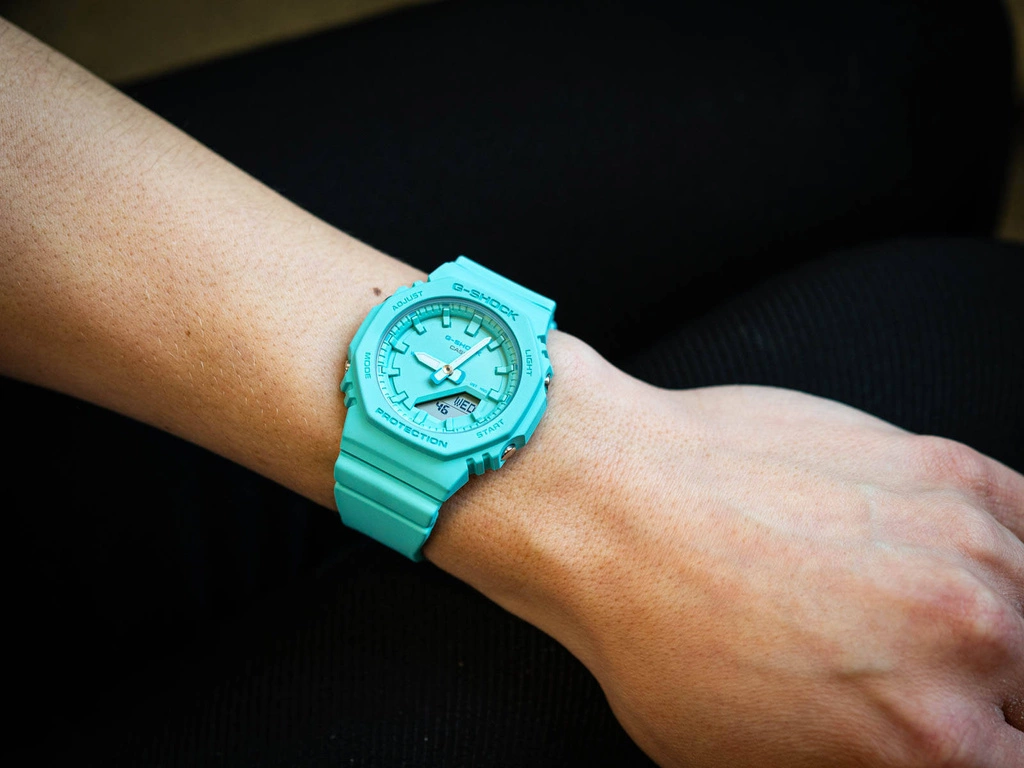 Zegarek damski CASIO G-SHOCK GMA-P2100-2AER