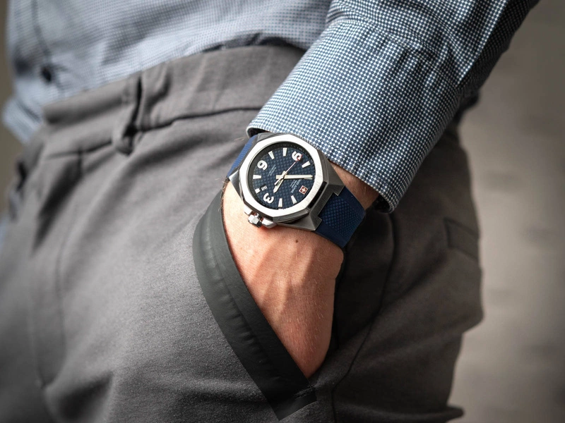 Zegarek męski SWISS ALPINE MILITARY SAM7005.1835