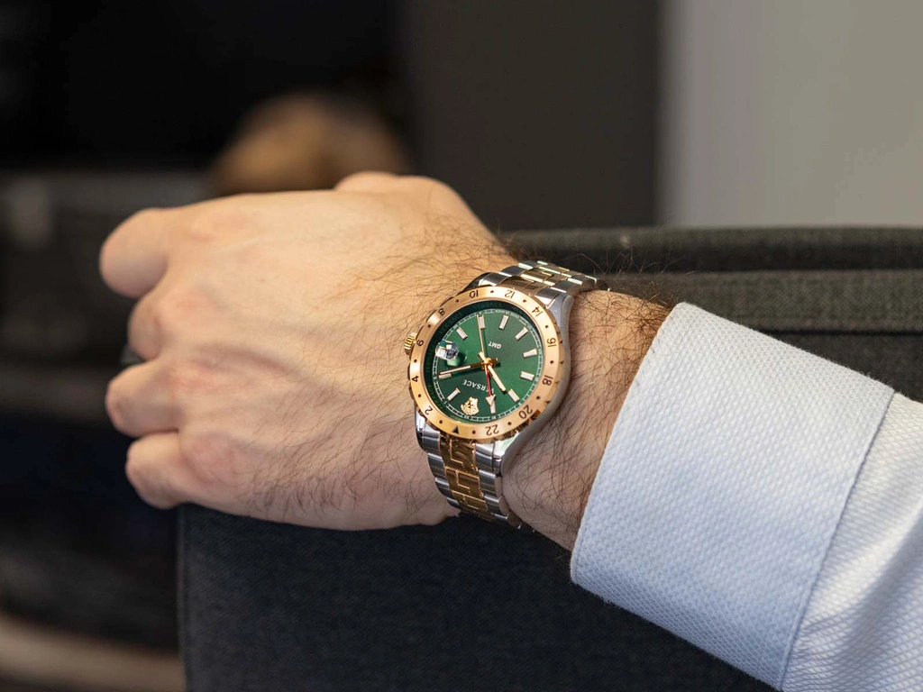 Zegarek męski VERSACE HELLENYIUM GMT V11050016