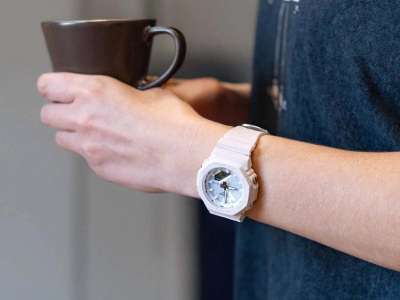 Zegarek damski CASIO G-SHOCK GMA-P2100PC-4AER 