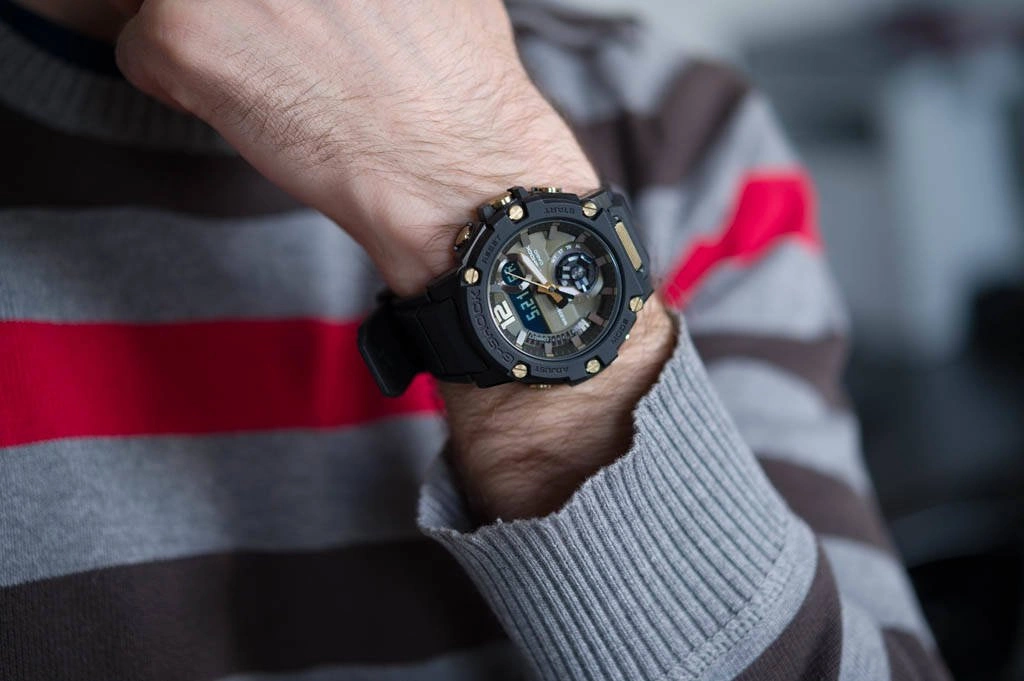 Zegarek męski CASIO G-SHOCK GST-B300B-1AER G-Steel