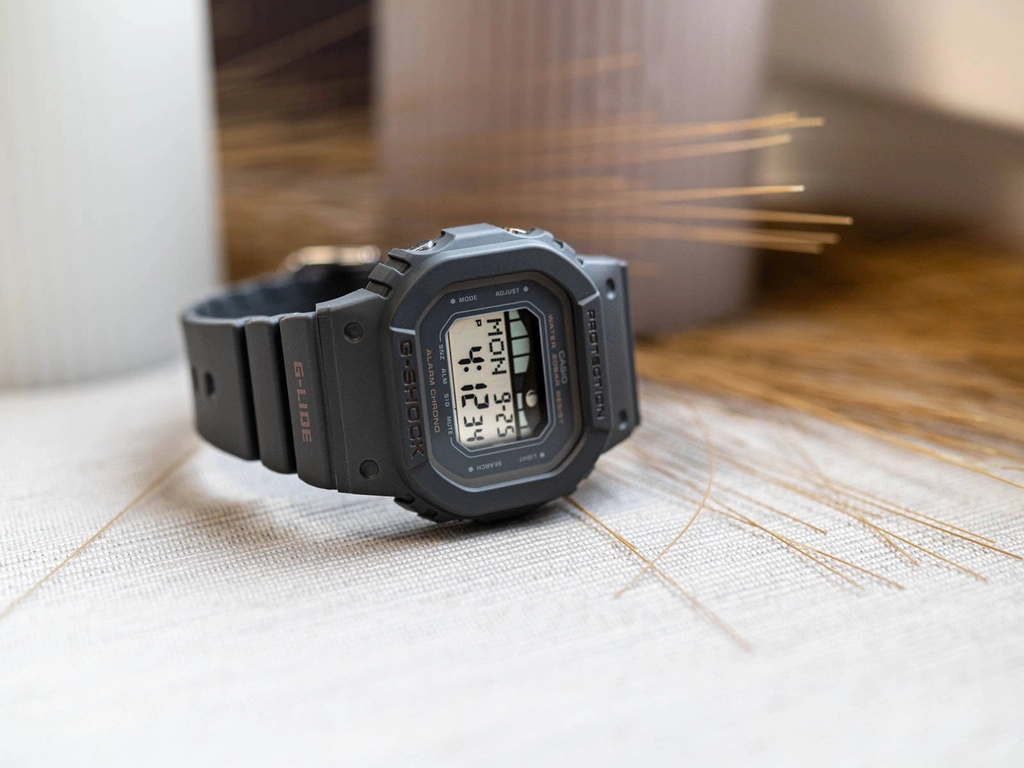 Zegarek damski CASIO G-SHOCK GLX-S5600-1ER G-Lide