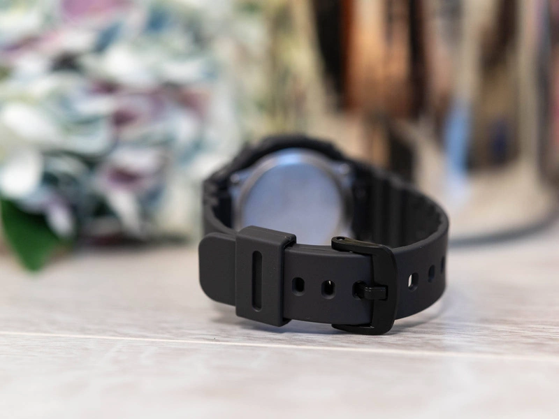 Zegarek damski CASIO G-SHOCK GMA-S2100MD-1AER Carbon Core Guard