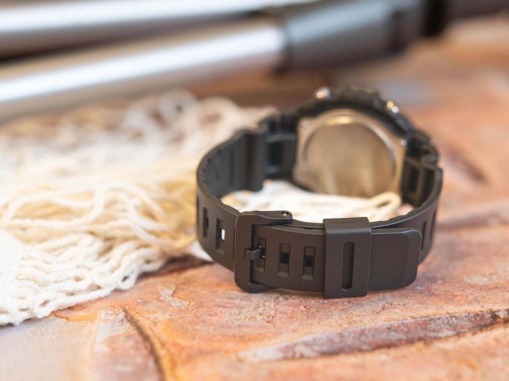 Zegarek męski CASIO MWD-110HB-1BVEF