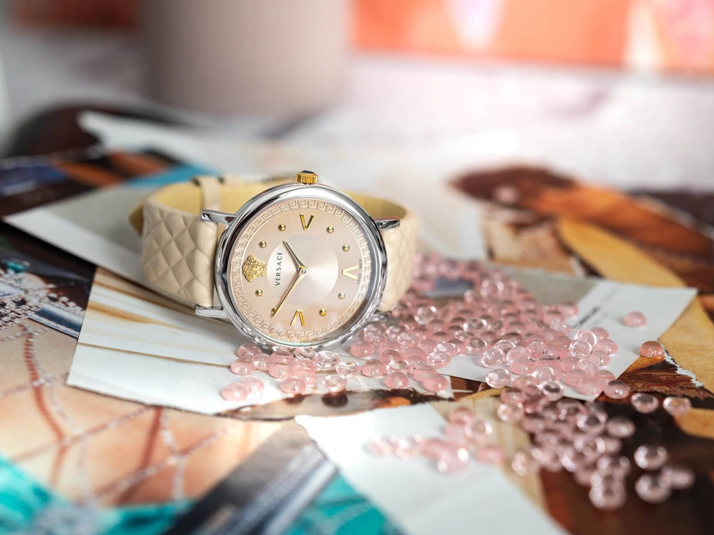 Zegarek damski VERSACE Pop Chic VEVD00219