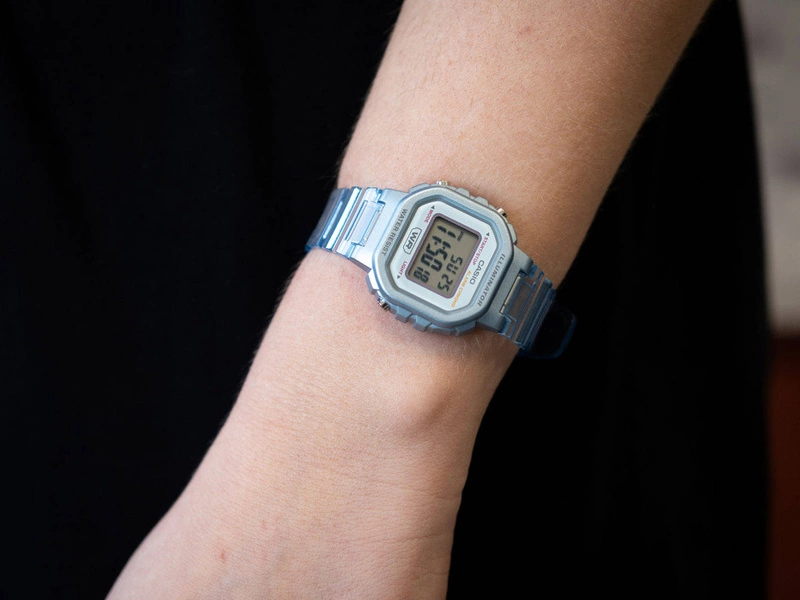 Zegarek damski CASIO LA-20WHS-2AEF