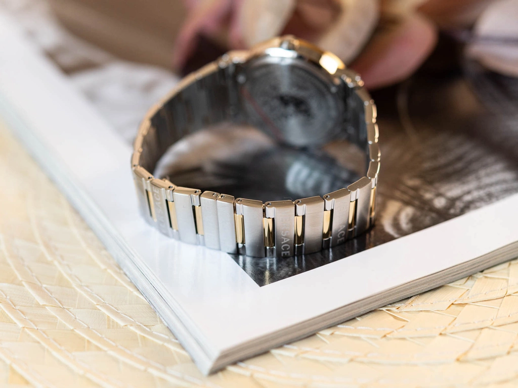 Zegarek damski VERSACE VEVH00620 Greca Logo