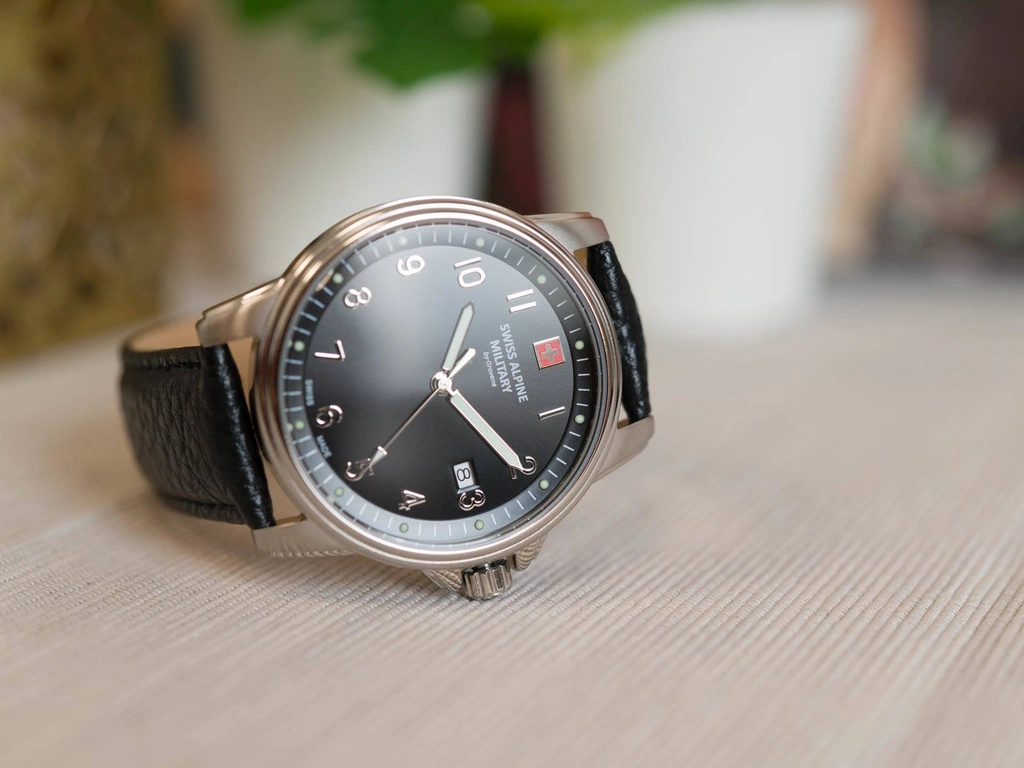 Zegarek męski SWISS ALPINE MILITARY SAM7011.1537