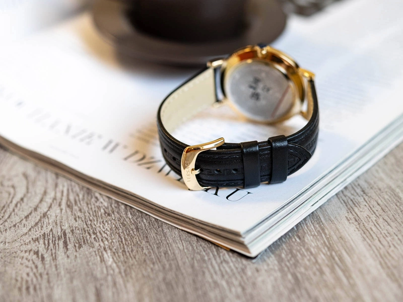 Zegarek męski VERSACE VEJ400221 V-Essential