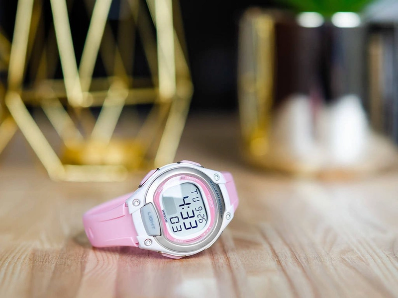 Zegarek damski CASIO LW-203-4AVEF