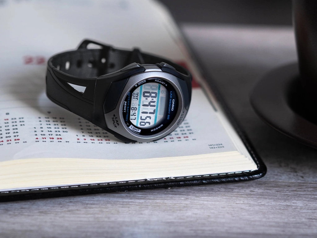 Zegarek CASIO STR-300C-1VEF