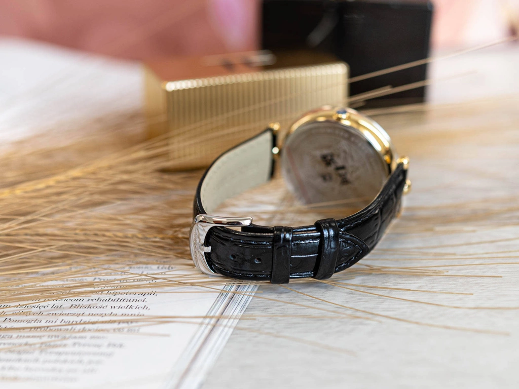 Zegarek damski VERSACE VECO024222 Palazzo