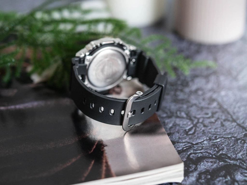 Zegarek męski CASIO G-SHOCK GM-5600RW-1ER