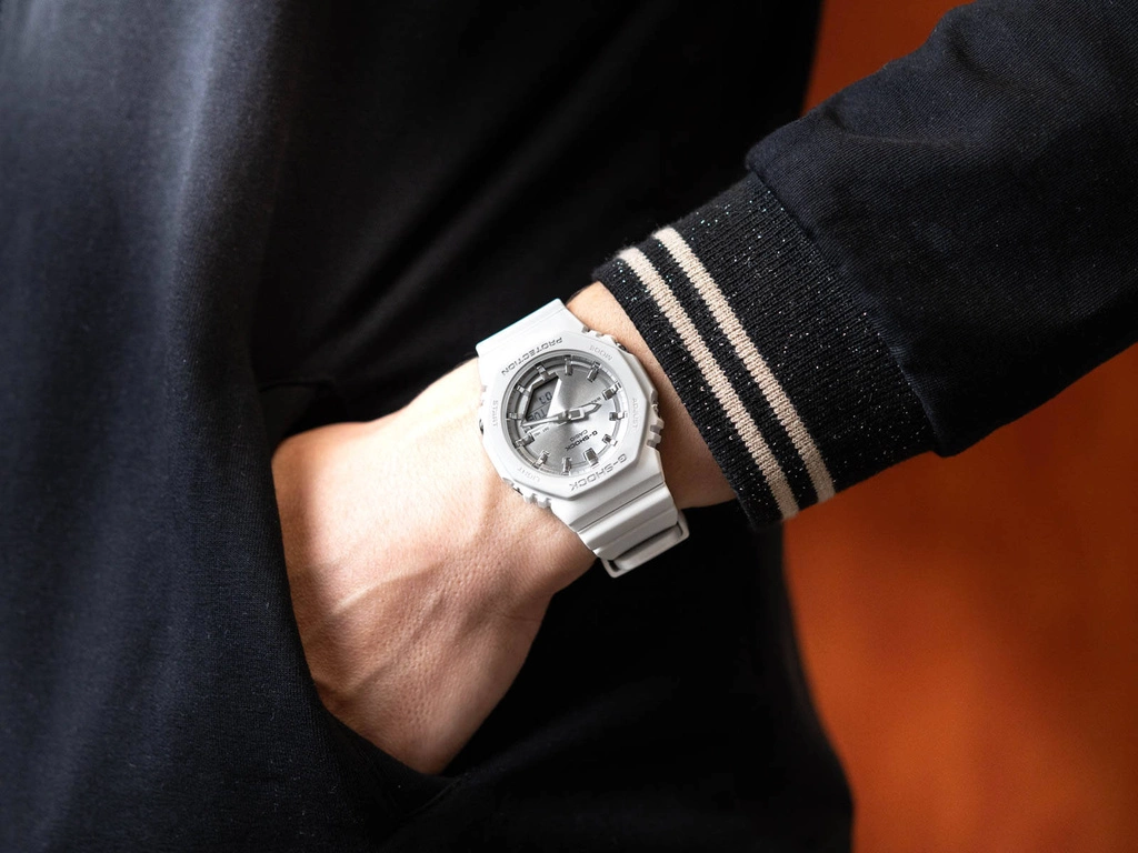 Zegarek damski CASIO G-SHOCK GMA-P2100VA-7AER Soak Up The Shimmer