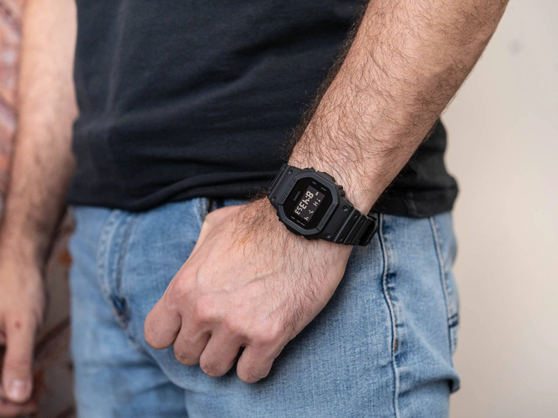 Zegarek męski CASIO G-SHOCK DW-5600UBB-1ER