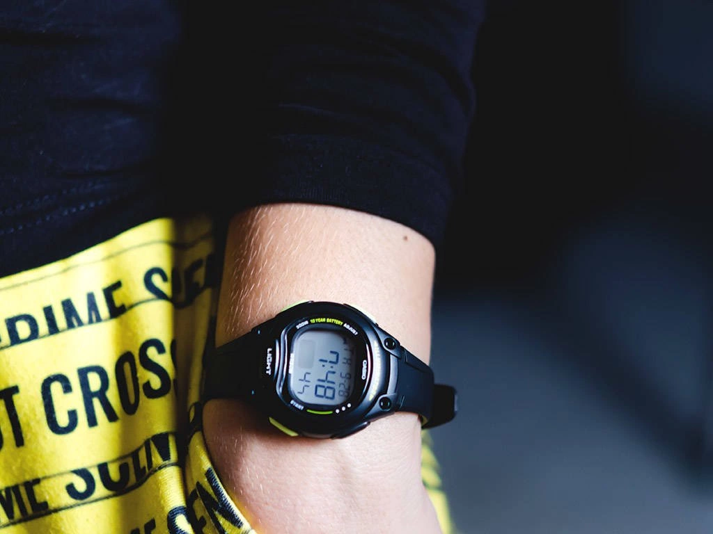 Zegarek damski CASIO LW-203-1BVEF