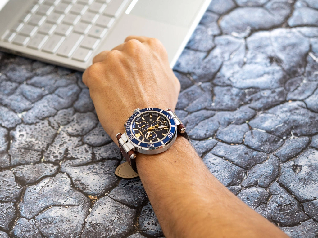 Zegarek męski VERSACE VE3L00122 Greca Mens