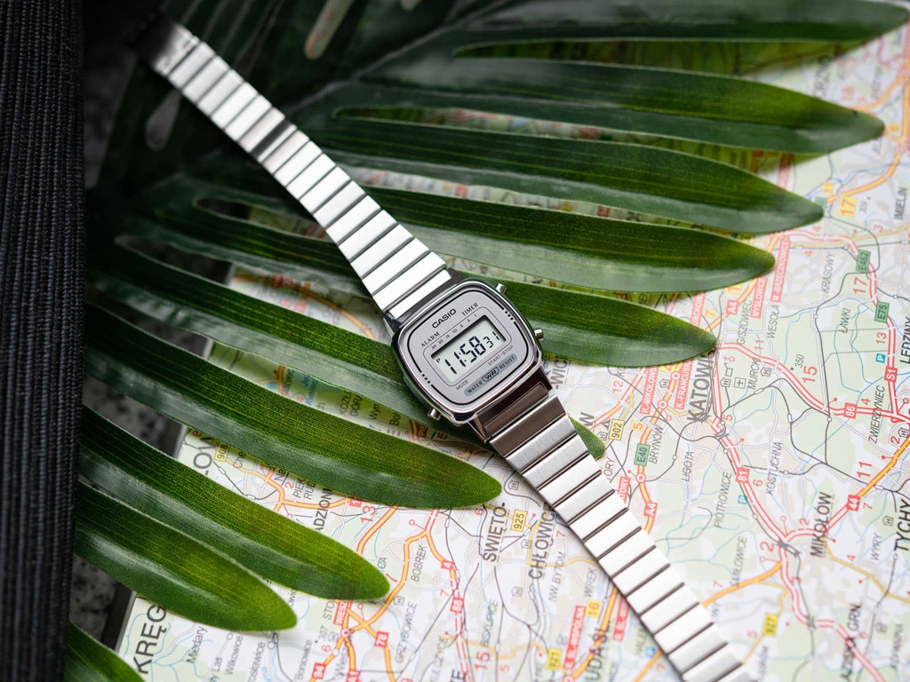 Zegarek damski CASIO LA670WEA-7EF